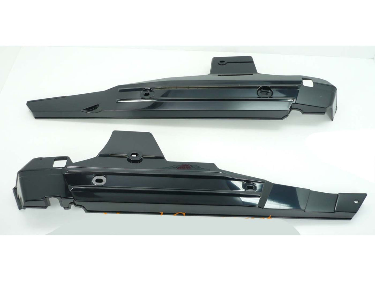 Habillage latéral noir brillant 2 pièces pour Puch Maxi