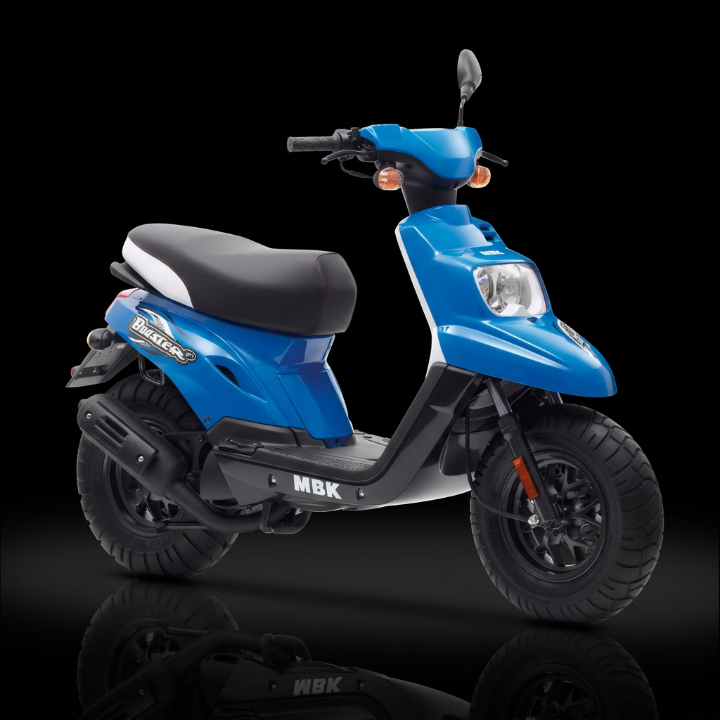 MBK Booster sur fond noir