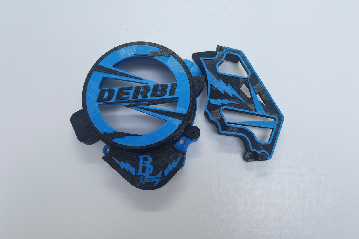 Derbi Racing - Badge et pièce en bleu et noir